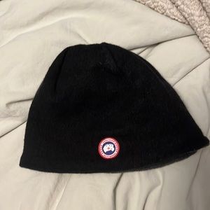 Small Canada goose beanie